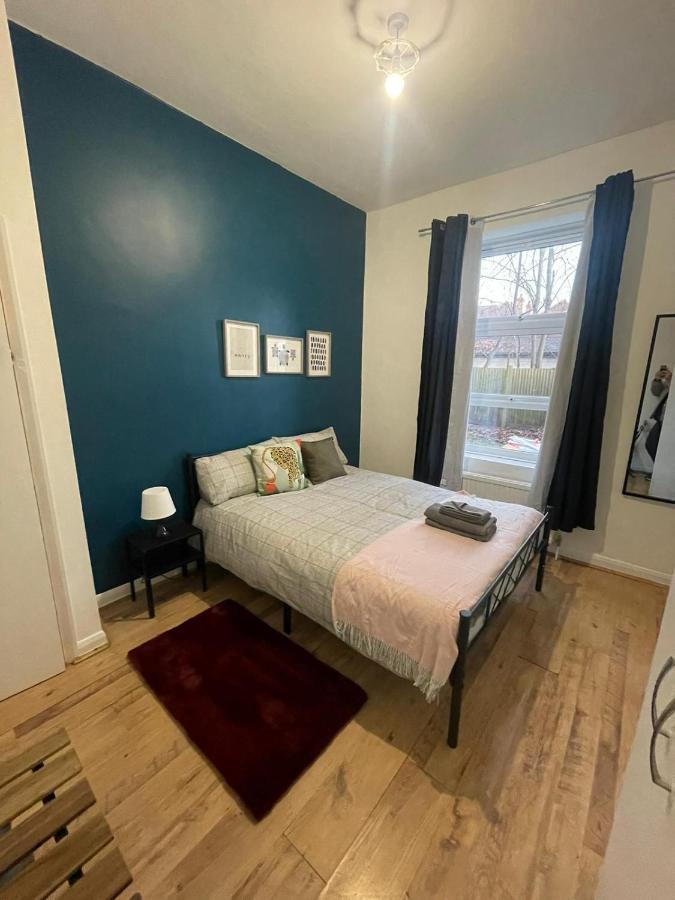 Contemporary Private Near Central Homestay
