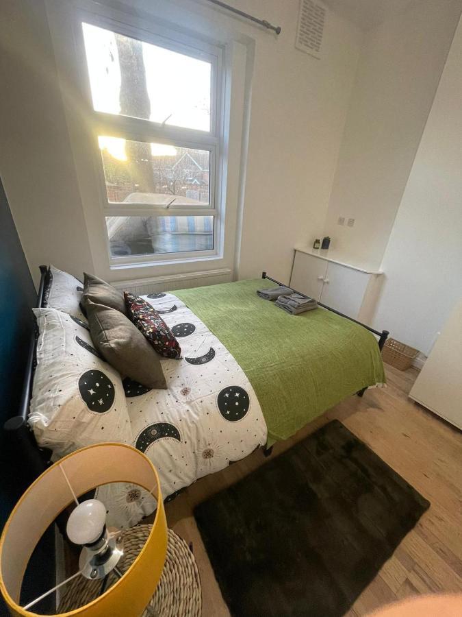Contemporary Private Near Central London