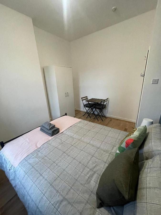 Contemporary Private Near Central Homestay London