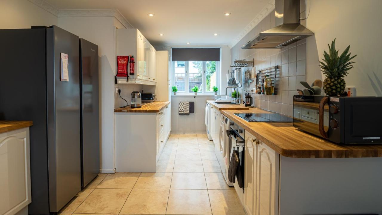 Ferienhaus Bridge 3 Bedroom House With Reception Room, Office And Private Garden London