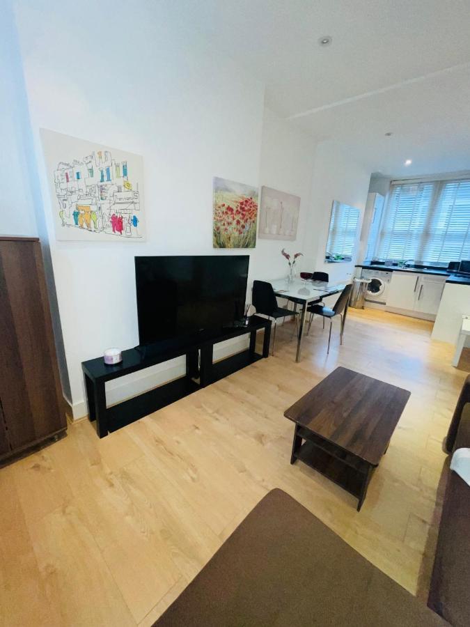 Apartment Amazing 2 Bedroom London