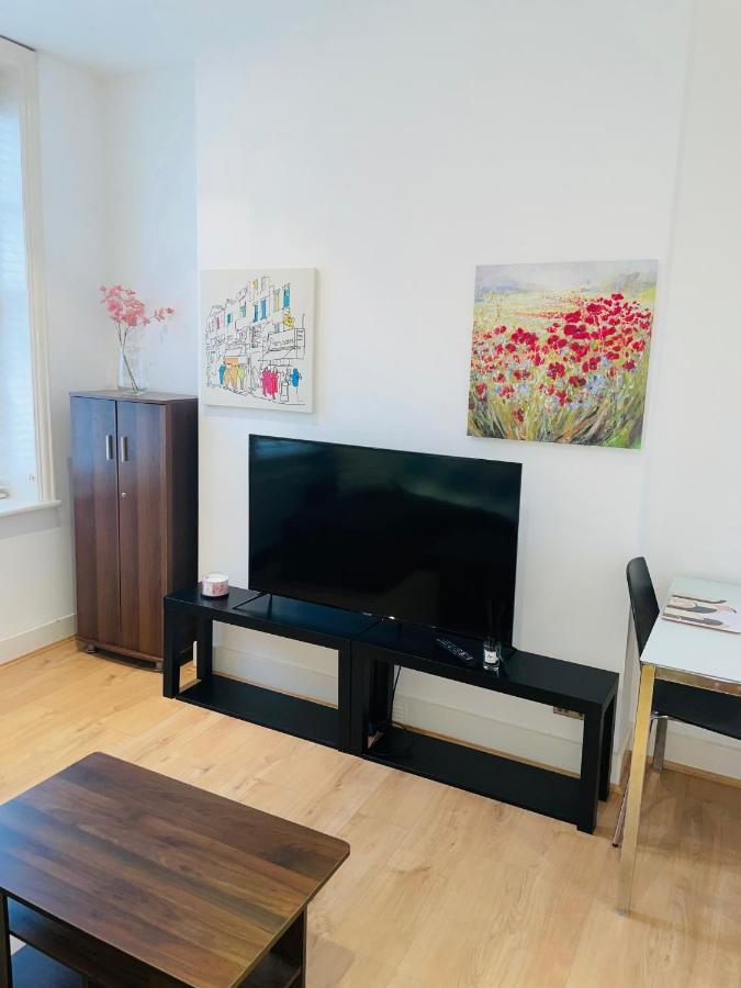 Amazing 2 Bedroom Apartment London