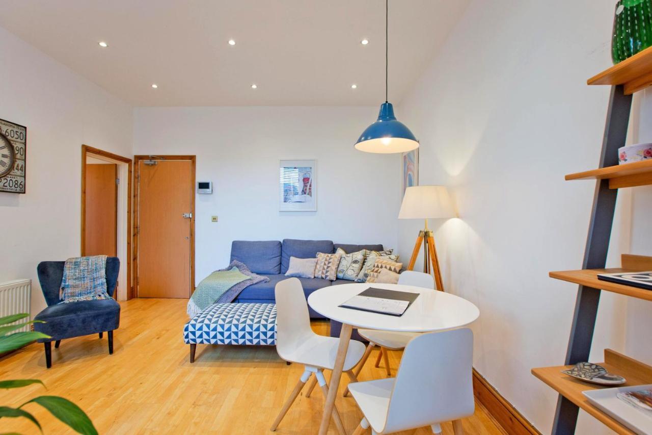 Apartment Spacious Highbury Fields 1 Bedroom - Parking By Request London