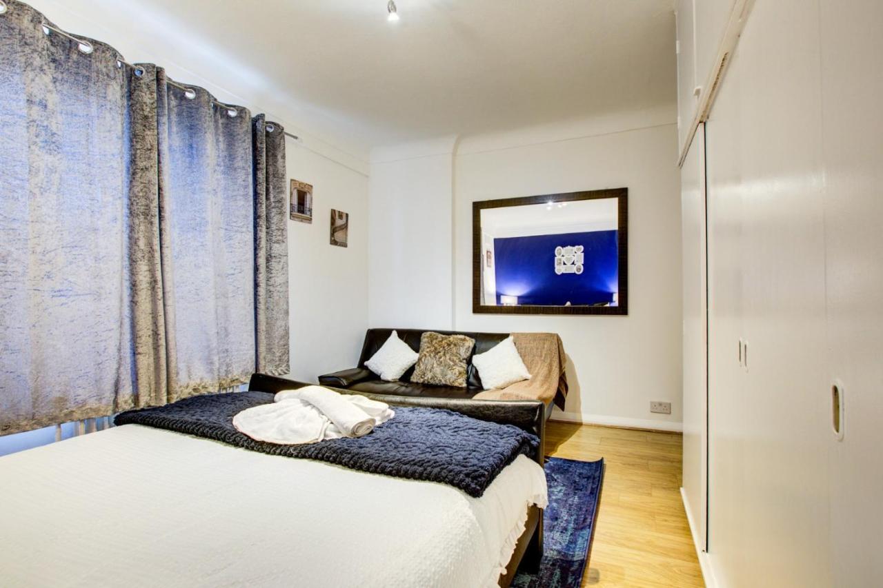 Evelyn Beautiful 2 Bedroom Apartment *