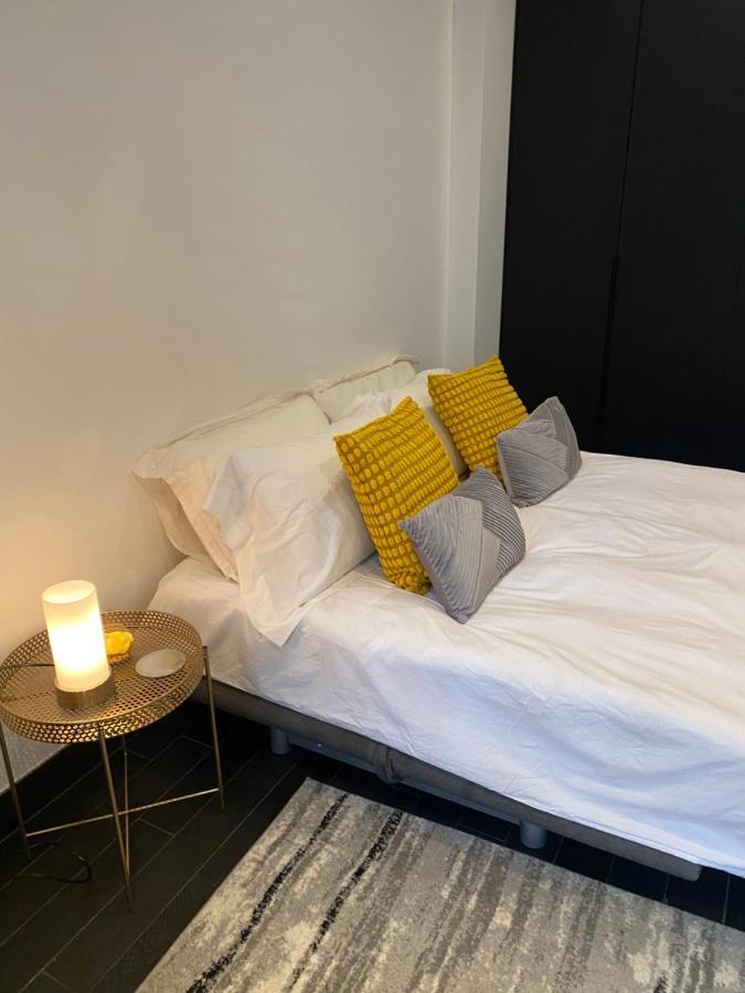 Beautiful Modern Studio In High Street Kensington Londres