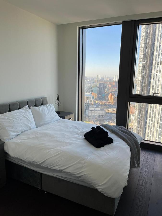 Apartment 71 Bondway, Parry St, Sw81sf