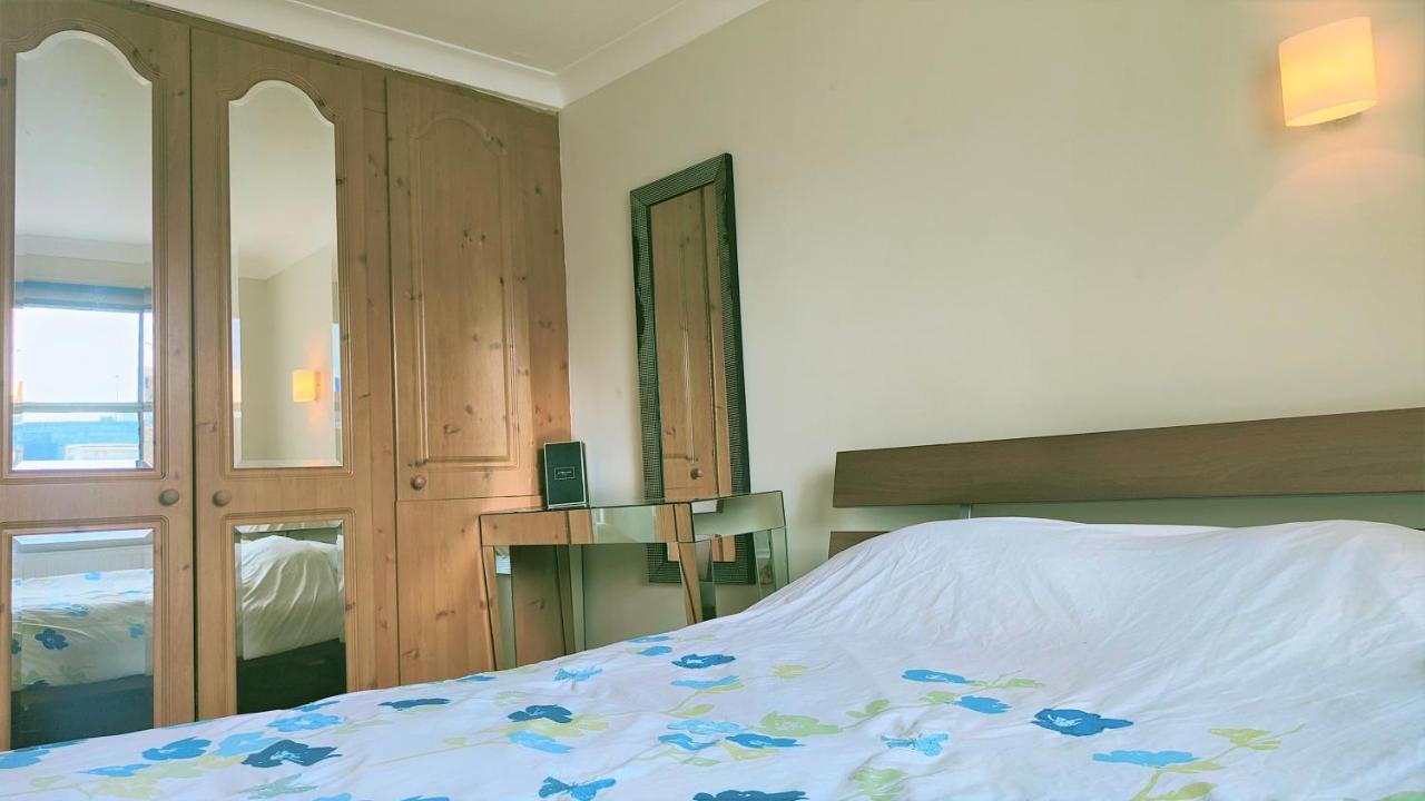 Pimlico Sw1 - Location Location! Light And Spacious One Bedroom In A Stunning Victorian Building. Great Storage! London