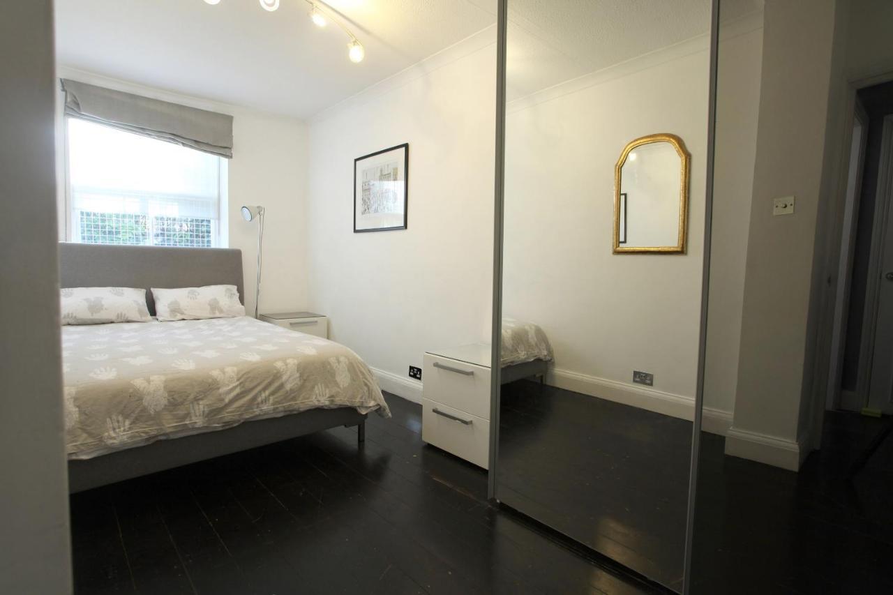 Walk To Notting Hill /paddington 1 B/r With Patio * London