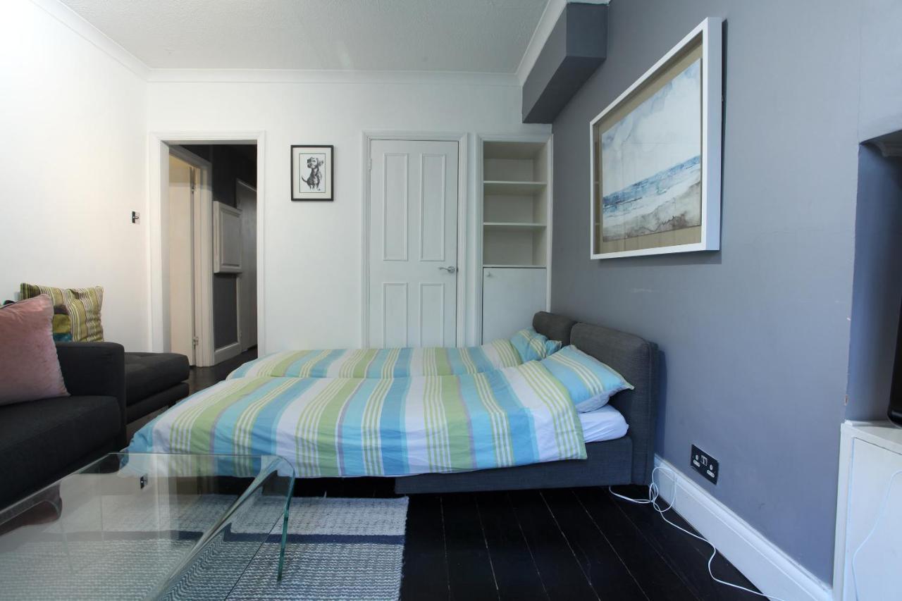 Apartment Walk To Notting Hill /paddington 1 B/r With Patio London