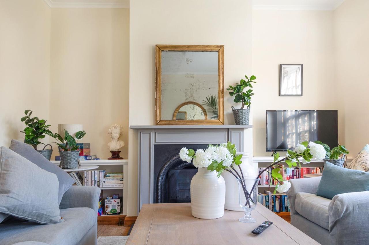 Apartment A North Retreat Cottage, 3 Bed With Garden London