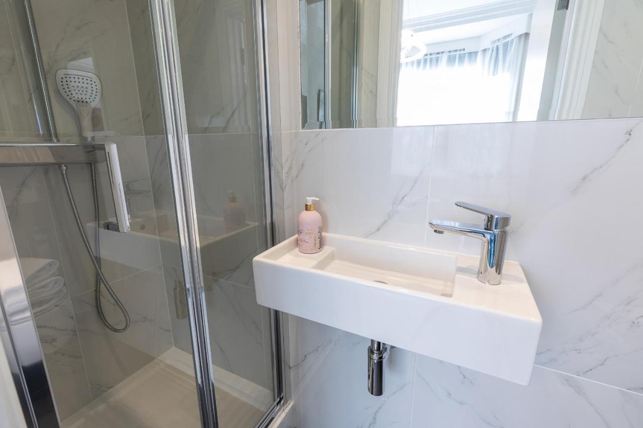 Apartment Air Conditioned High St Kensington