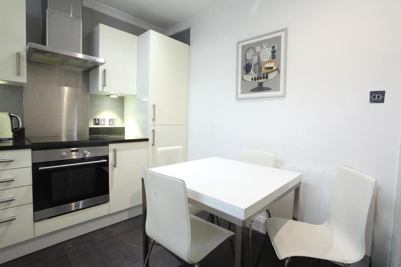 Walk To Notting Hill /paddington 1 B/r With Patio Apartment *
