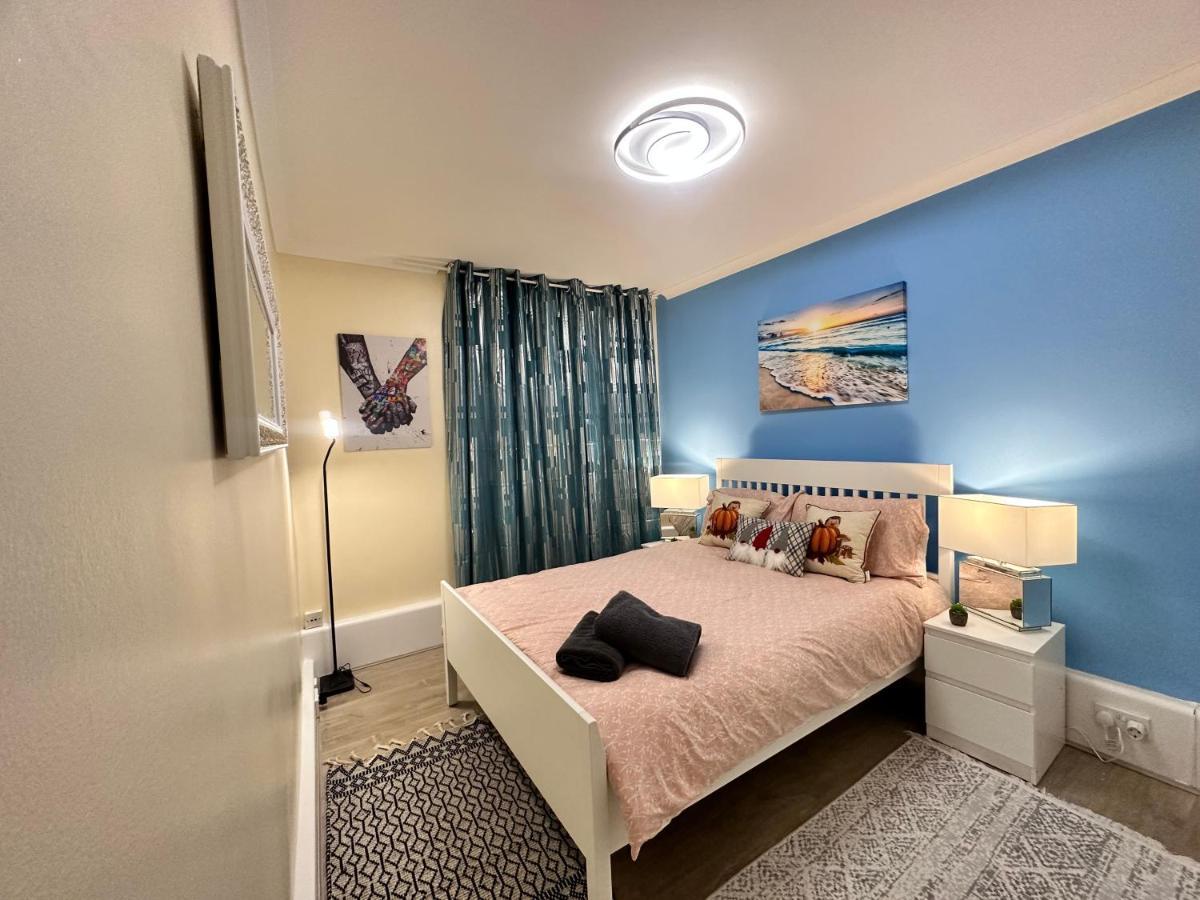 Posh 2-bedroom, Living Room, Kitchen & 1.5 Bathroom Apartamento Londres