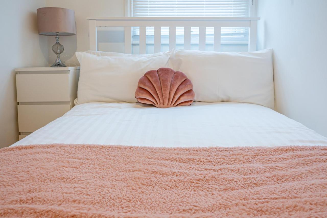 Modern Spacious 75 * London
