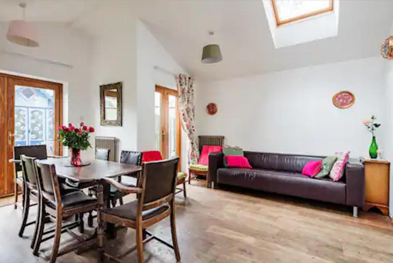Holiday home Lovely Three Bedroomed House, Parking 2 Cars *