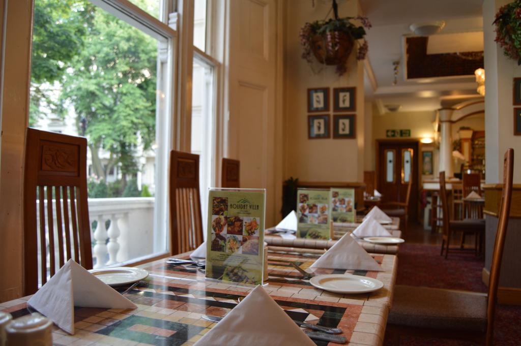 Holiday Villa Hotel Hotel