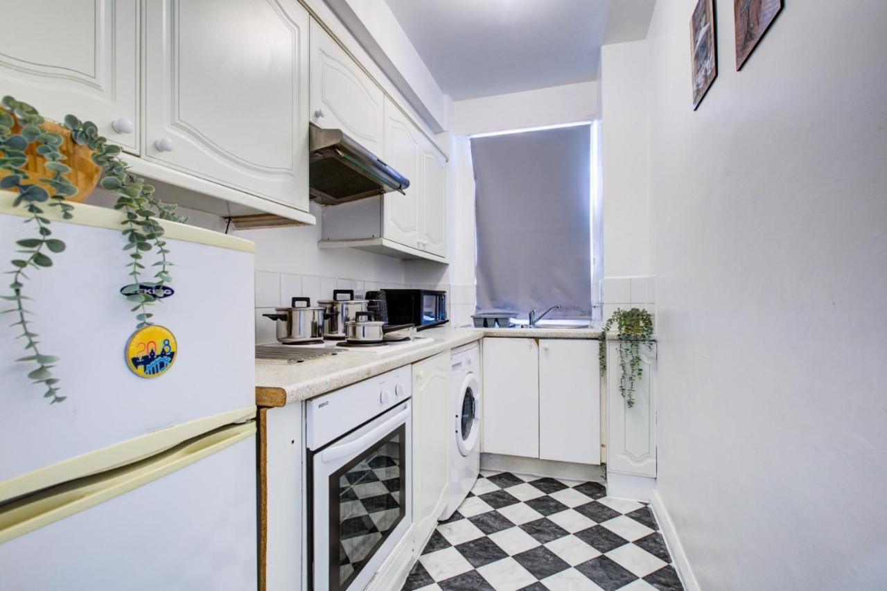 Evelyn Beautiful 2 Bedroom * London