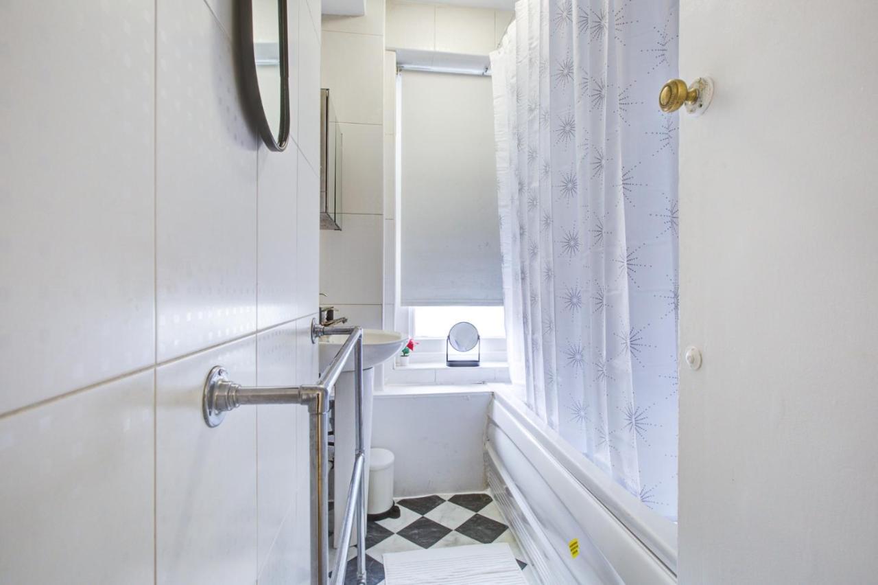 Apartment Evelyn Beautiful 2 Bedroom London