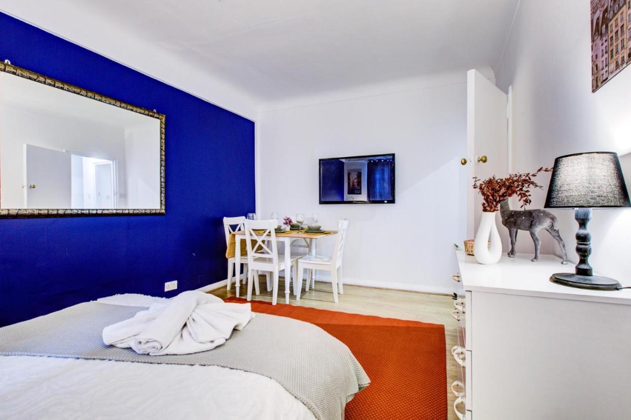 Evelyn Beautiful 2 Bedroom Apartment London