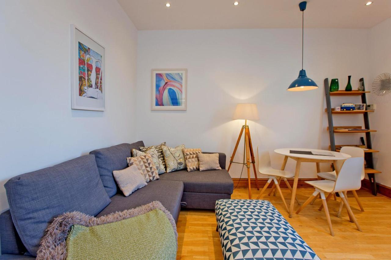 Spacious Highbury Fields 1 Bedroom - Parking By Request Apartment *