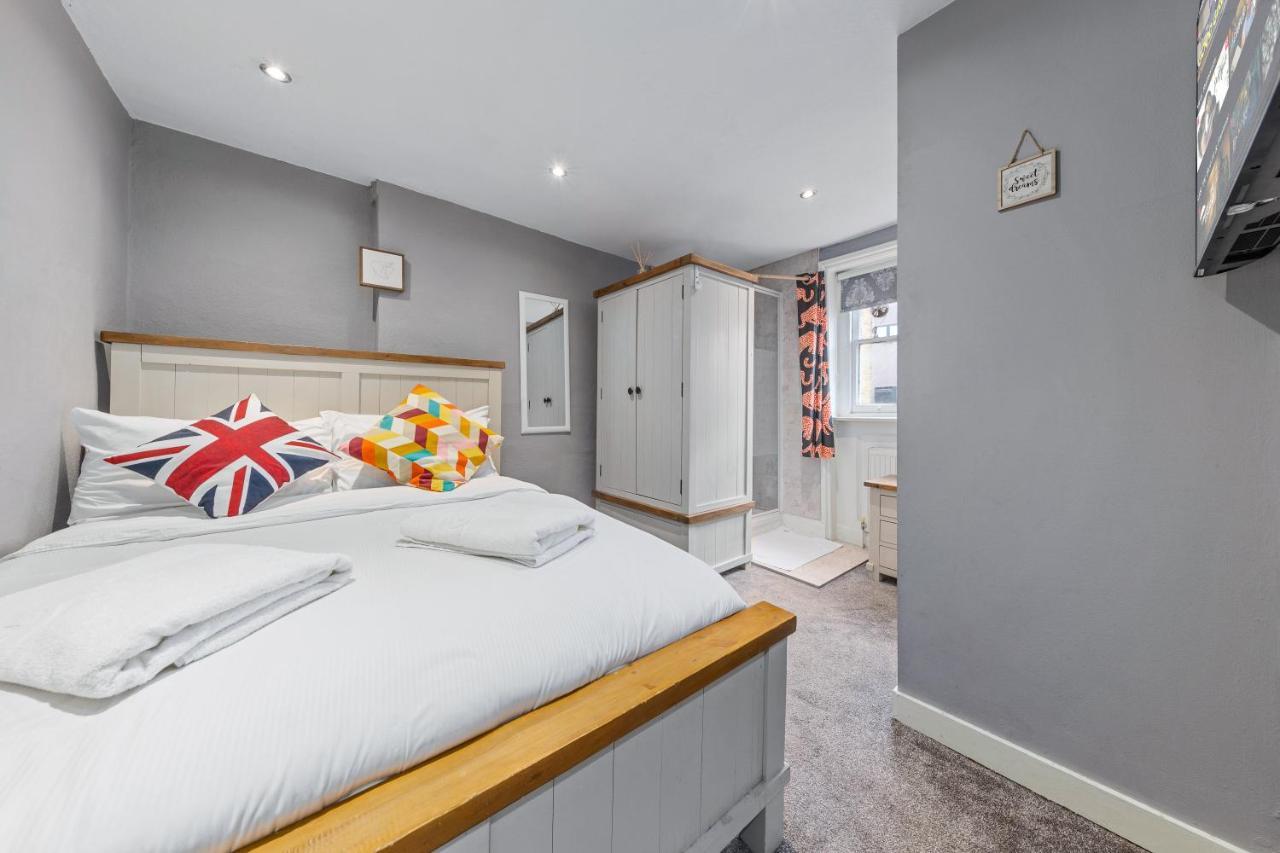 Number 27 Guest house *