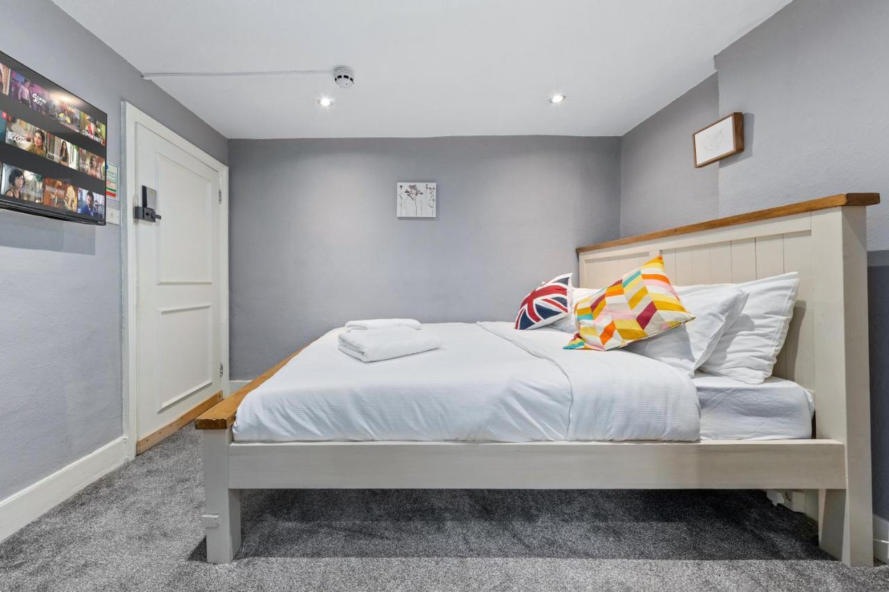 Number 27 Guest house *