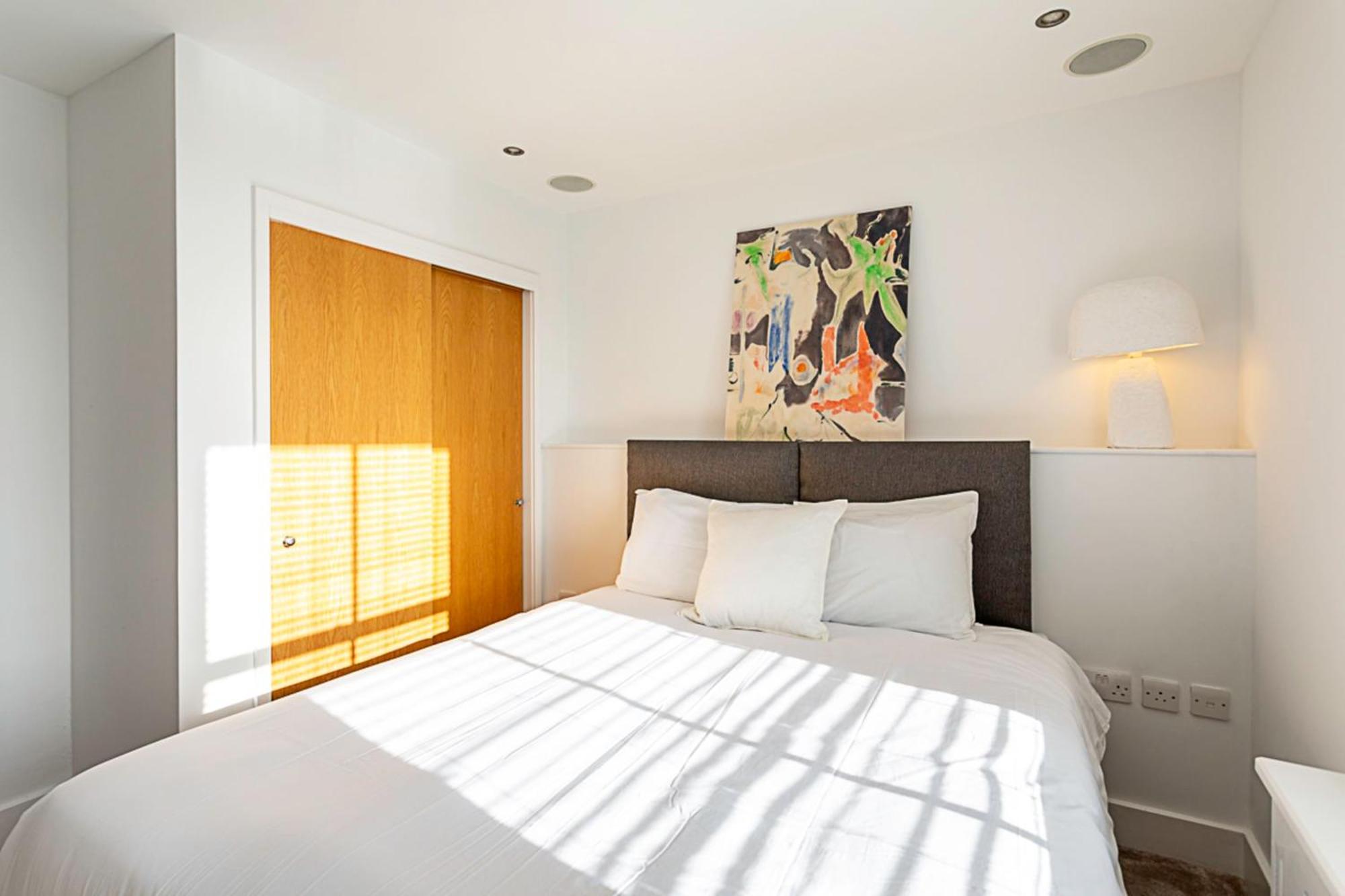Elegant 3 Bed In Earl's Court