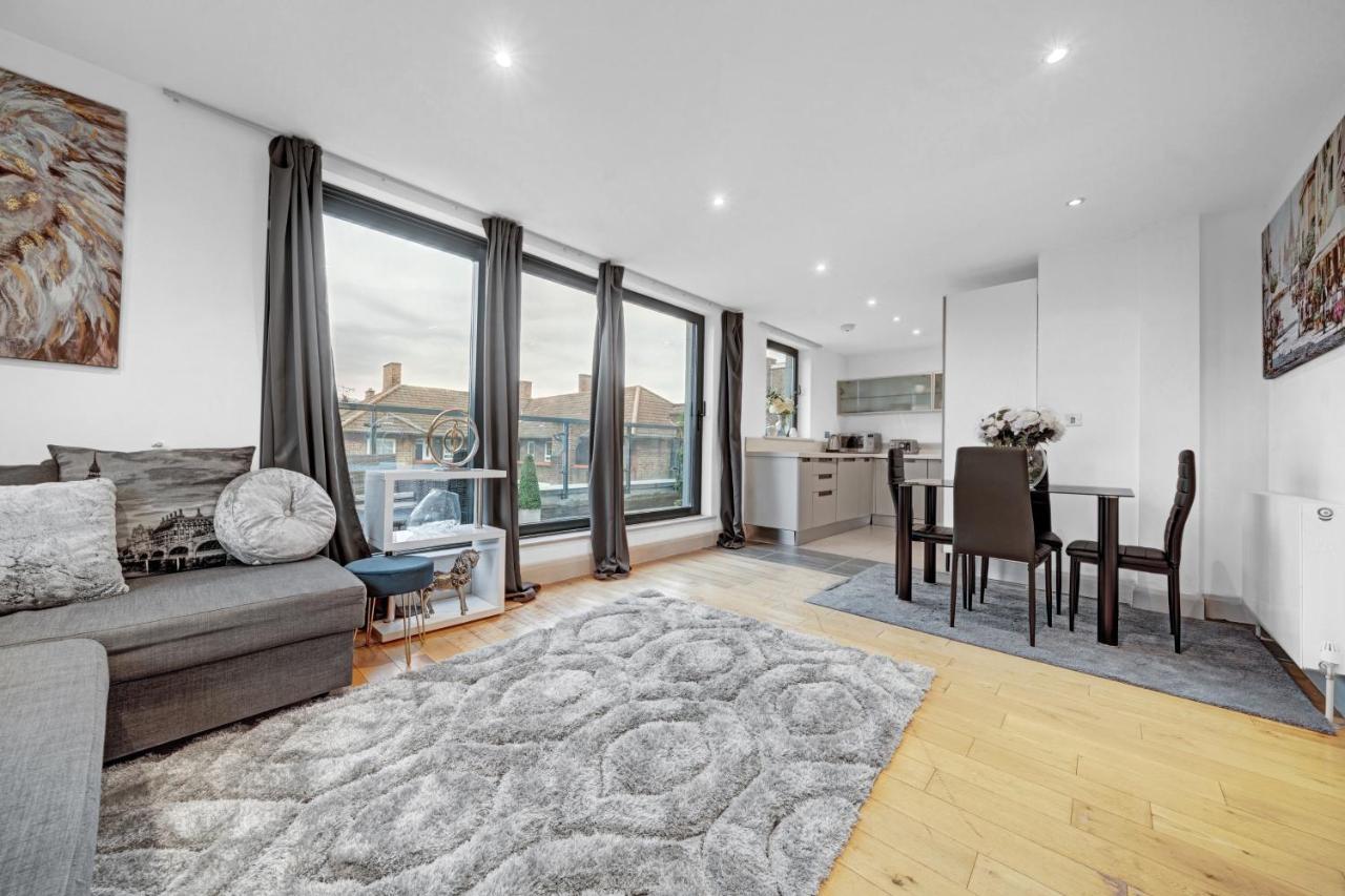 Apartment Tandy 2bed 2bath Bridge Great Location Excellent Transport Links London