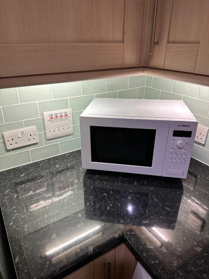 Apartment Spacious,1 Bed, Large Balcony, Parsons St