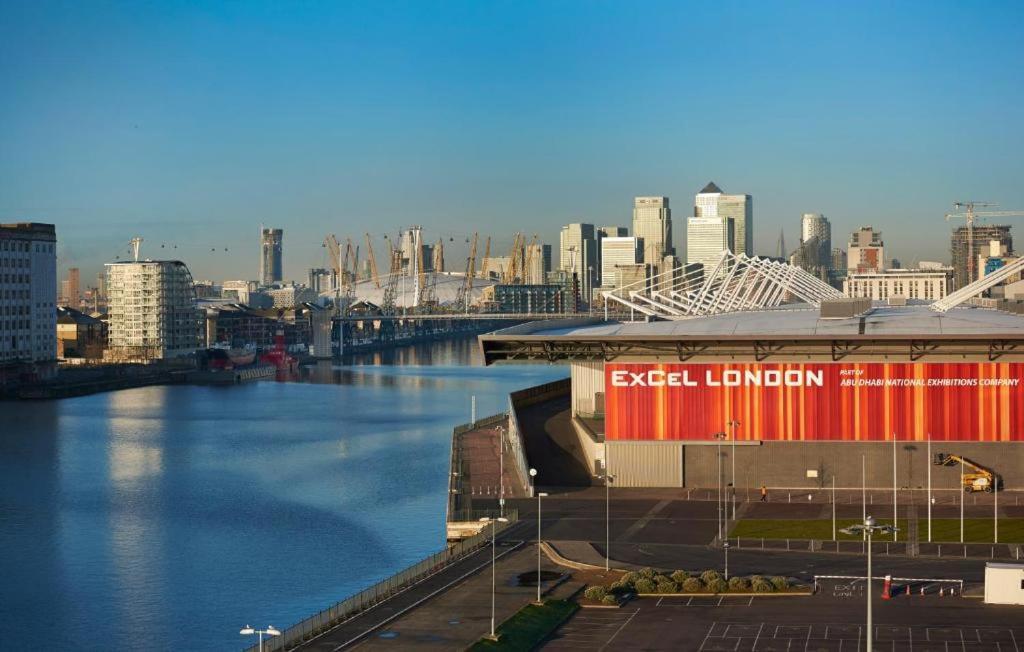 Apartment Canning Town Modern 2 Bedroom Excel Centre, Canary Wharf, Airport London