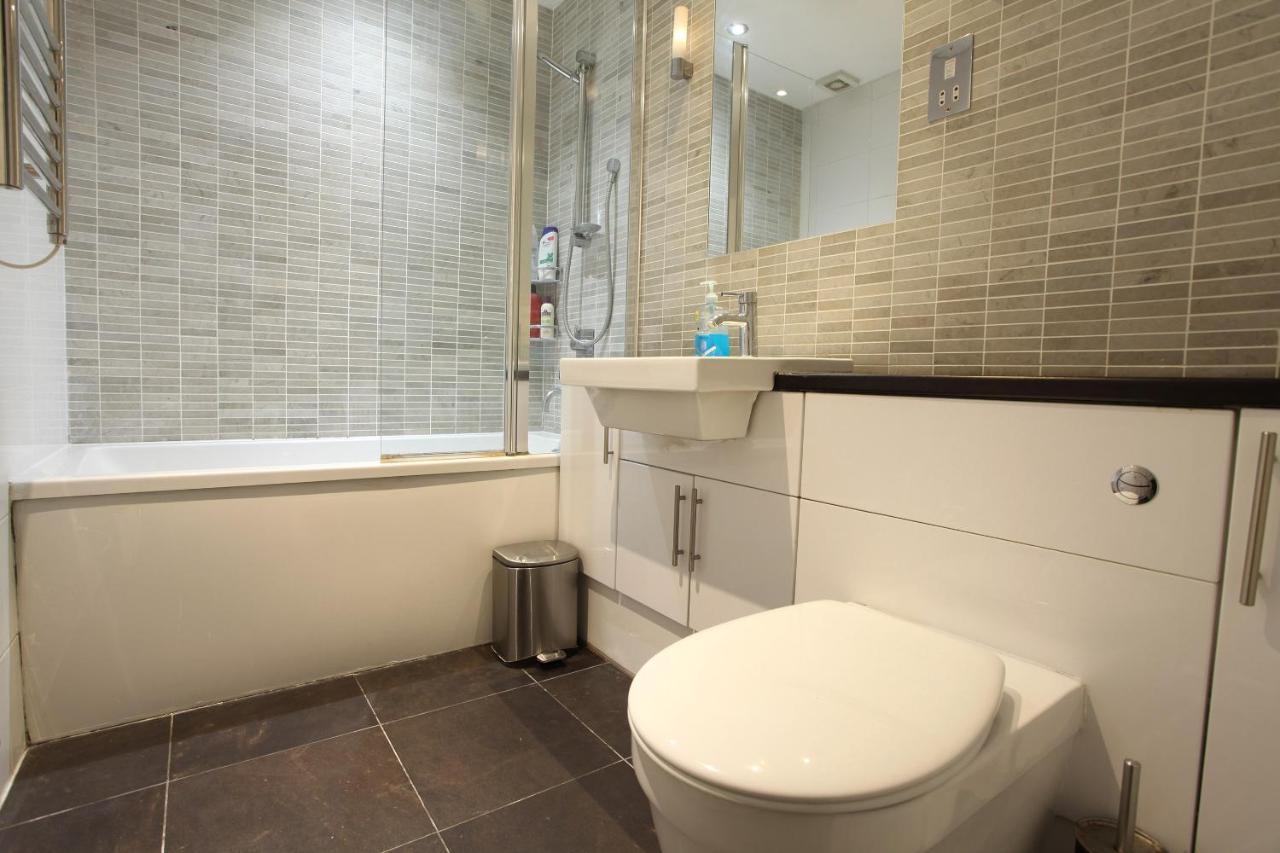 Walk To Notting Hill /paddington 1 B/r With Patio Apartment London
