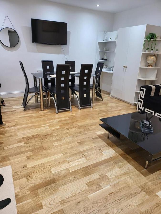 Fancy Basement Flat A Apartment *