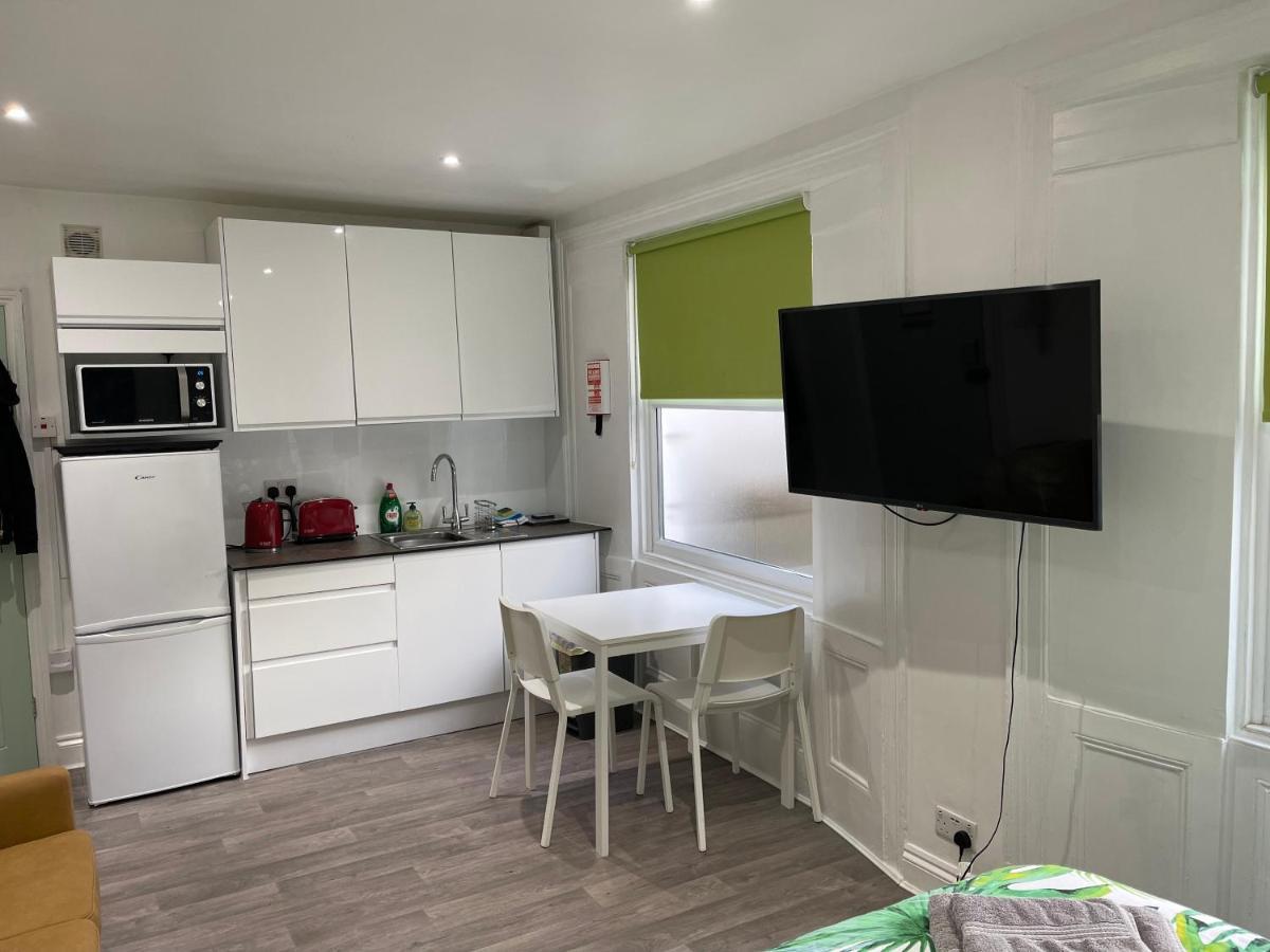 Mildmay Road Apartments *