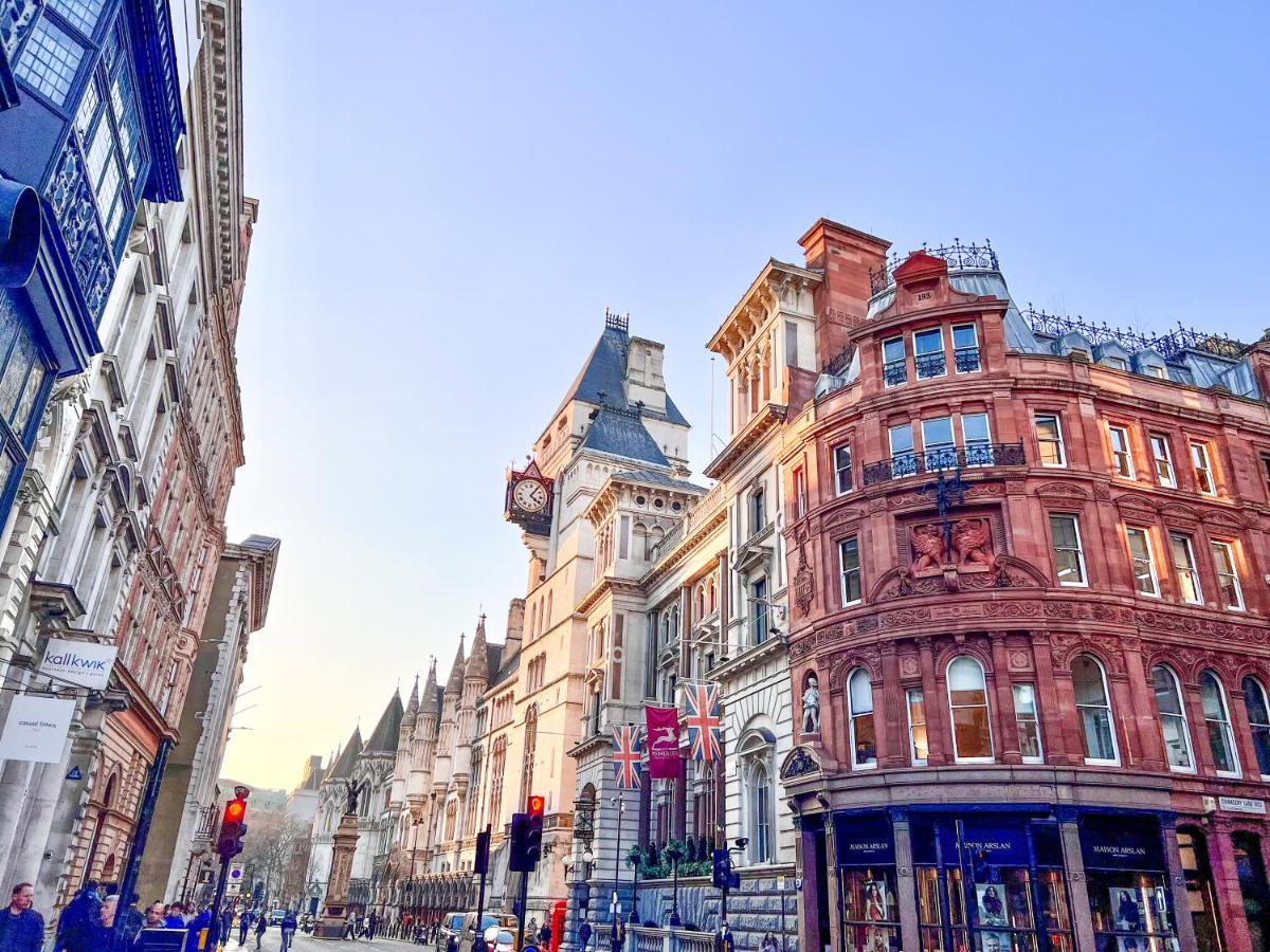 Superior Entire Between St Pauls Cathedral And Covent Garden * Londres