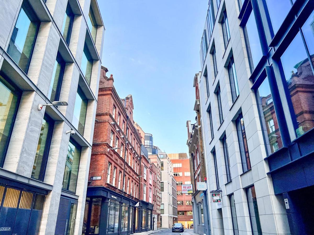 Superior Entire Between St Pauls Cathedral And Covent Garden * Londres