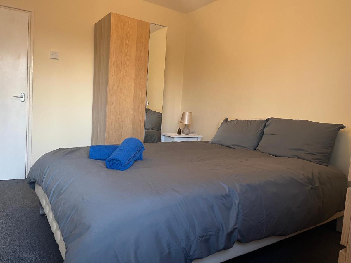 Addington House 4 Beds Apartment London