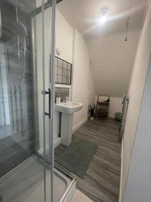 Apartment Bright 2 Bedroom Flat On Tower Bridge London