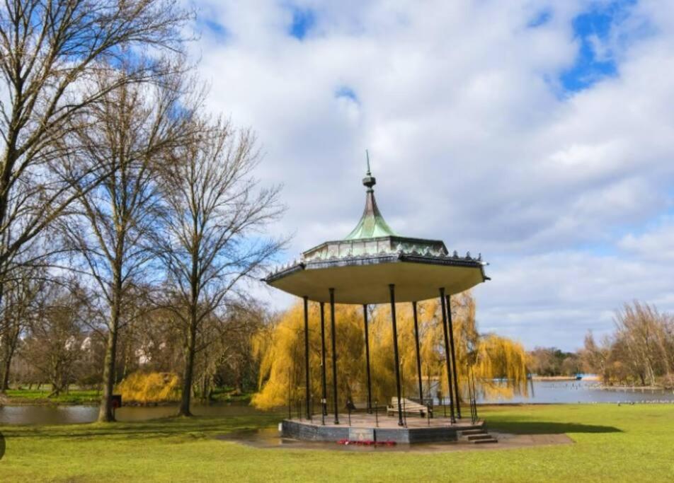 The Anson - Conveniently Located Sweet Space Near Transportation Stations Londres