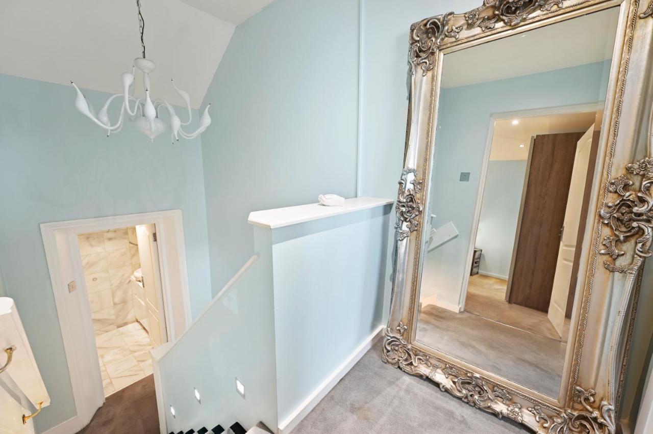Hampstead Opulence - Luxurious Split Level Apartment *