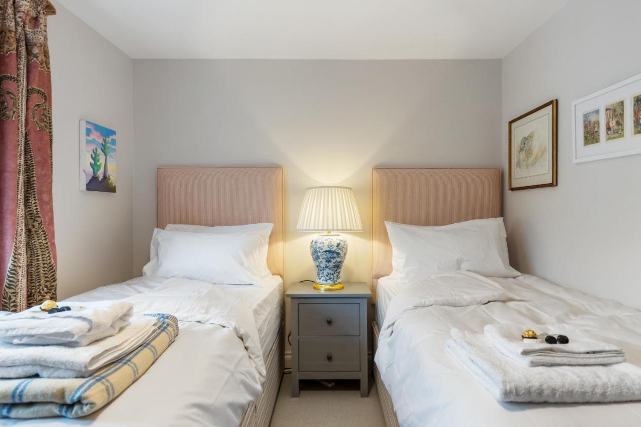 Bright & Cosy Gem ~ Battersea Park View ~ King Bed * London