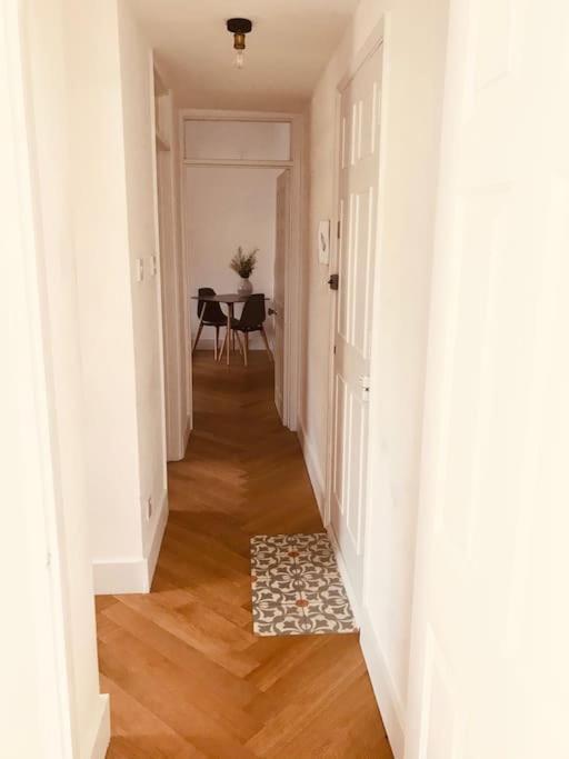 Stylish New Listing! Free Parking, Trendy Location Londres