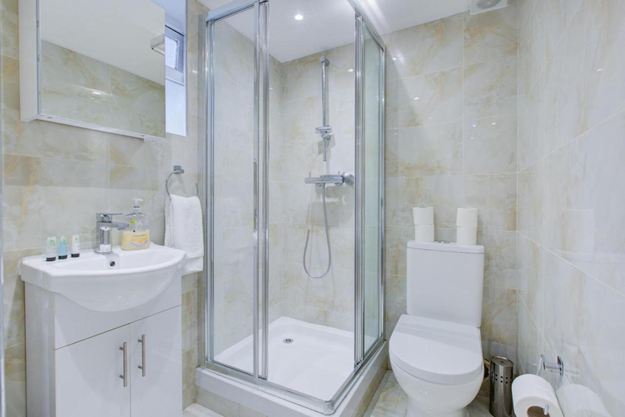 Benqi Apartment London