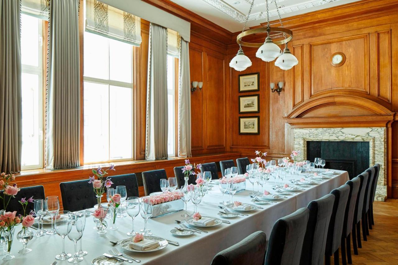 Marriott County Hall Hotel 5*