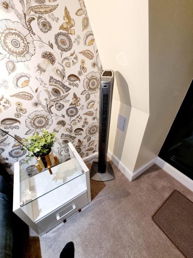 Apartment Stylish With Terrace & Parking *