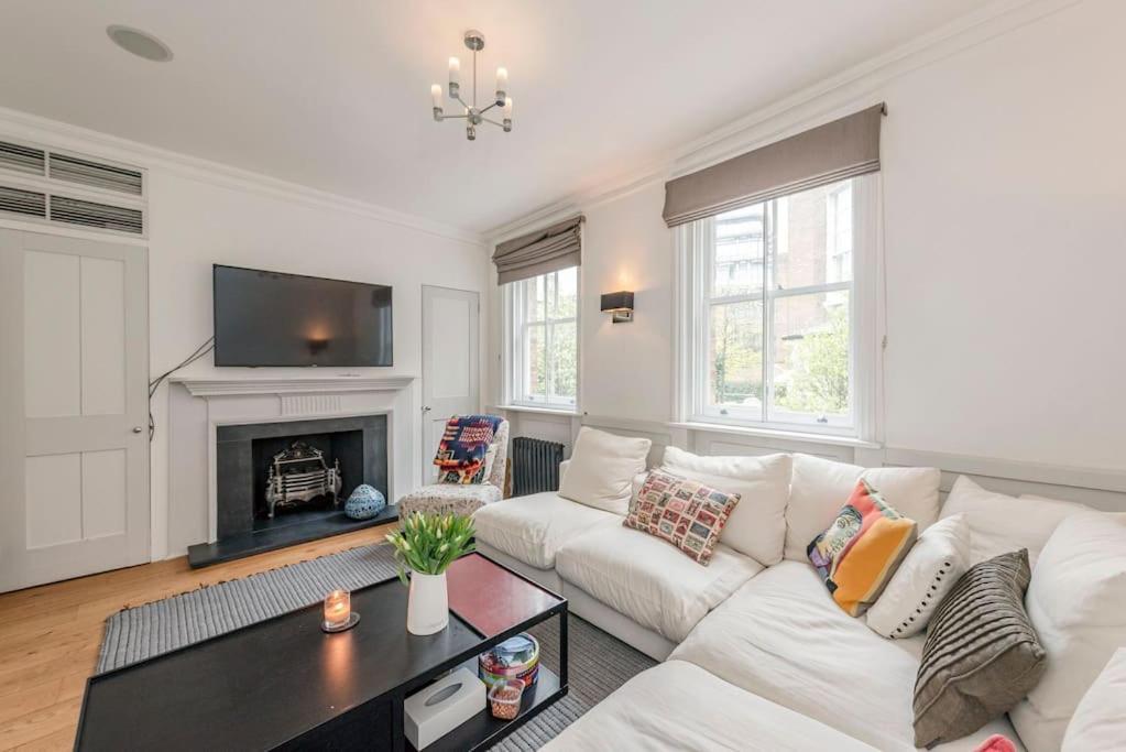 Stunning 3 Bed Townhouse In The Heart Of Mayfair London