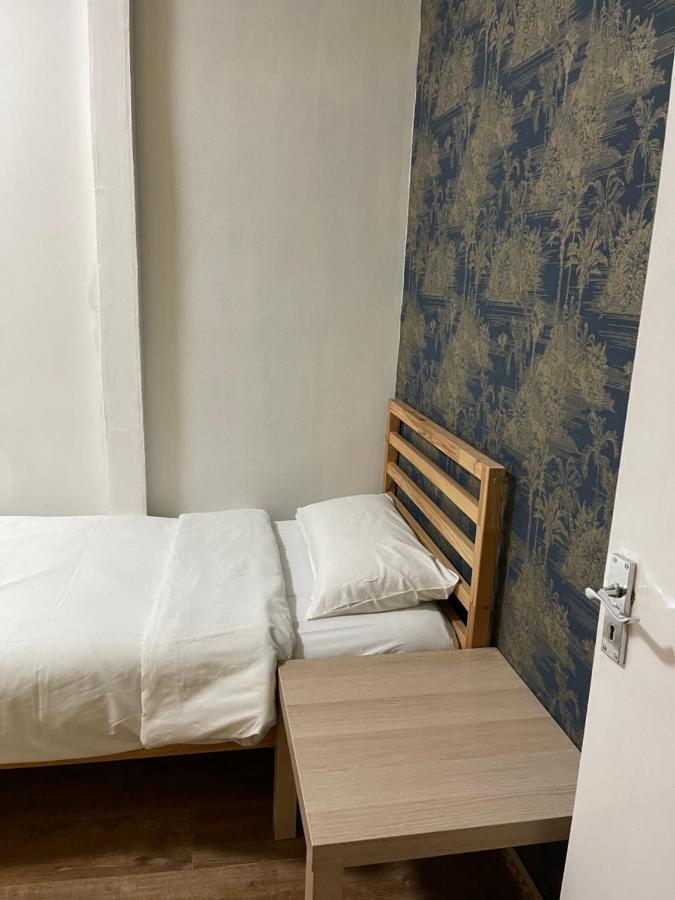 03 Bedroom Apartment-self Check In Londres