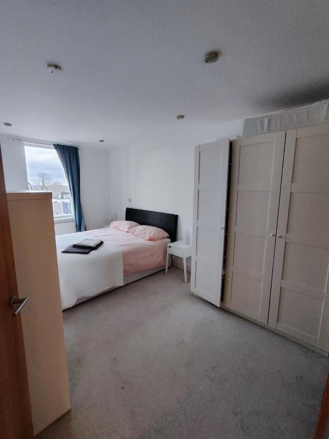 Apartment Spacious & Serene In *