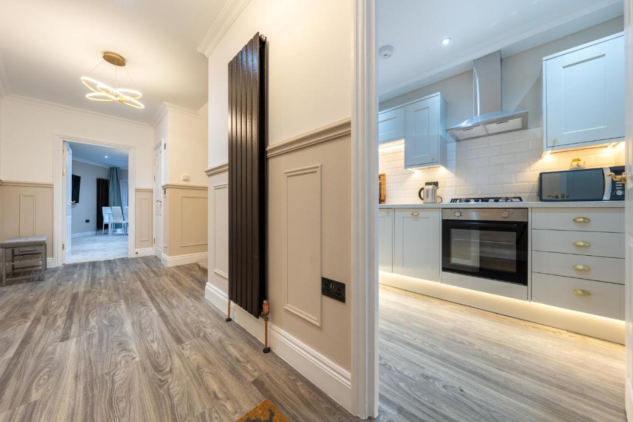 Brand New Luxury House - Sleeps 8 * London