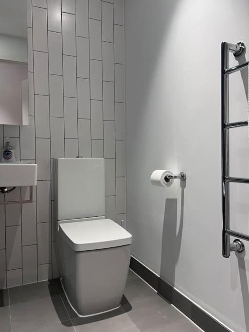 Apartment Lovely 2 Bed In Royal Wharf *