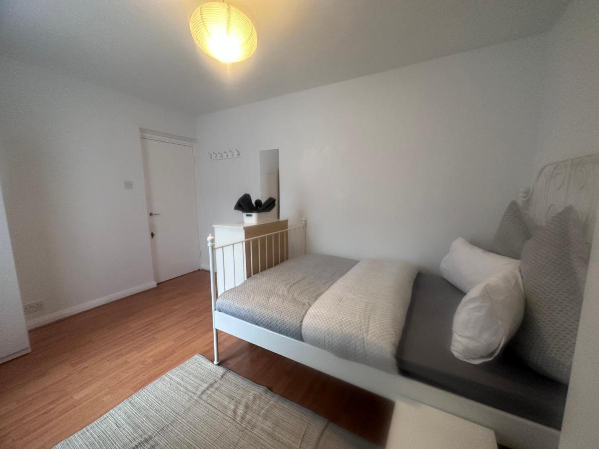 Holybush Bethnal Guest house *